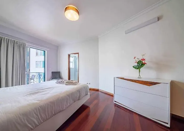 Alex By Mth * Funchal (Madeira)